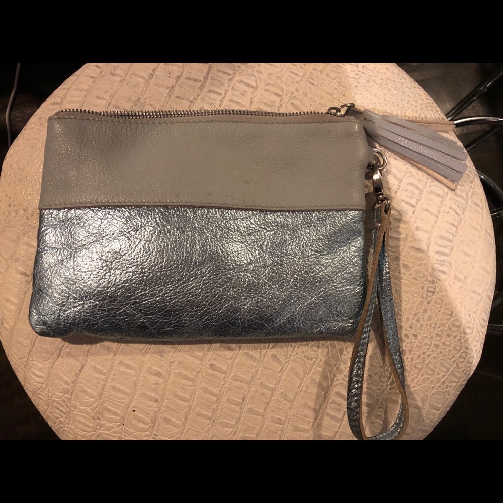 Clutch - Picture 6 of 6